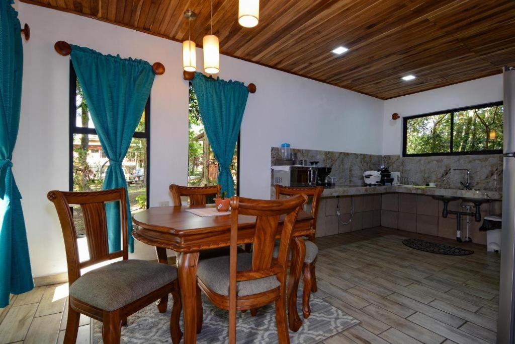 Cabanas Roca Verde Monteverde エクステリア 写真