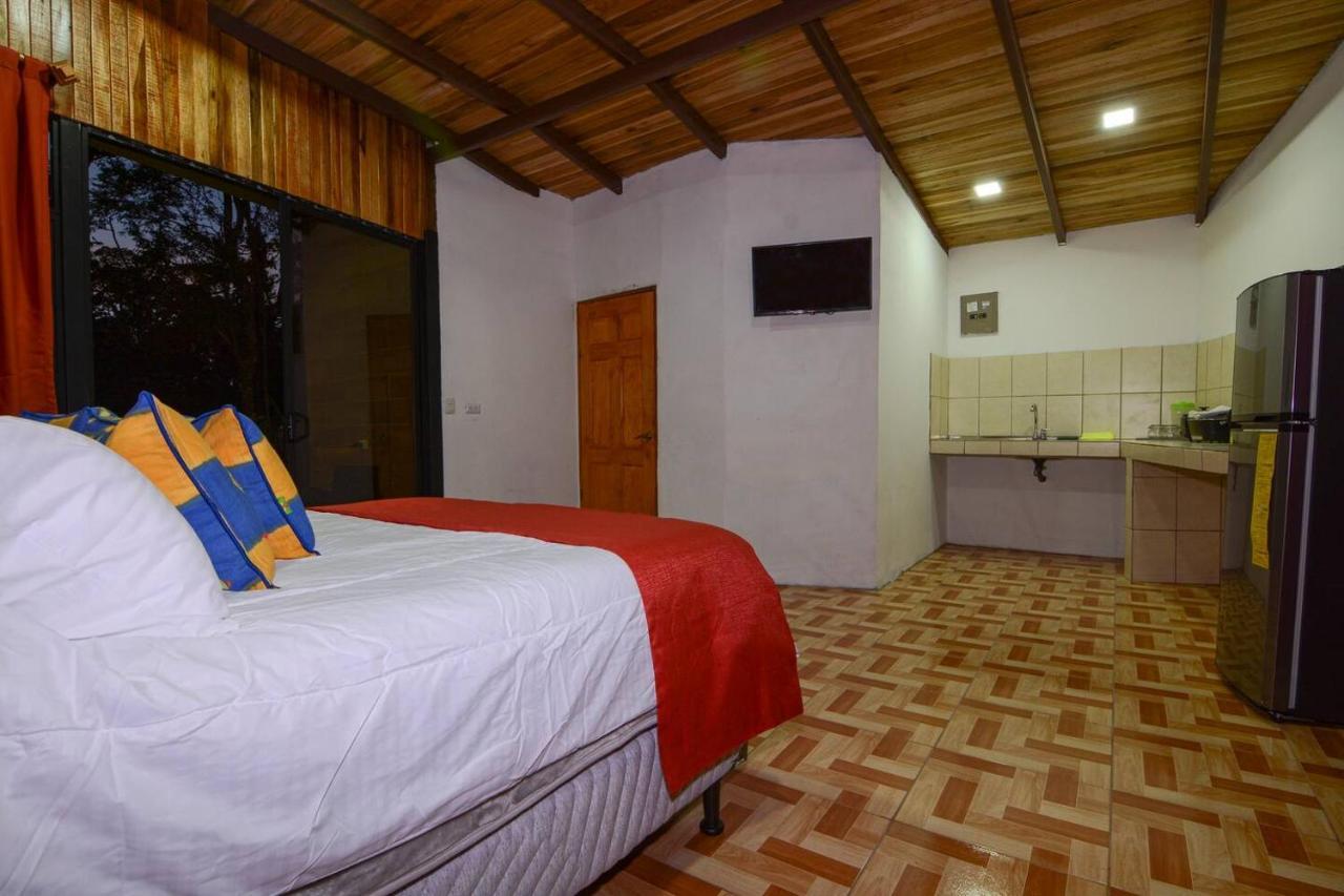 Cabanas Roca Verde Monteverde エクステリア 写真