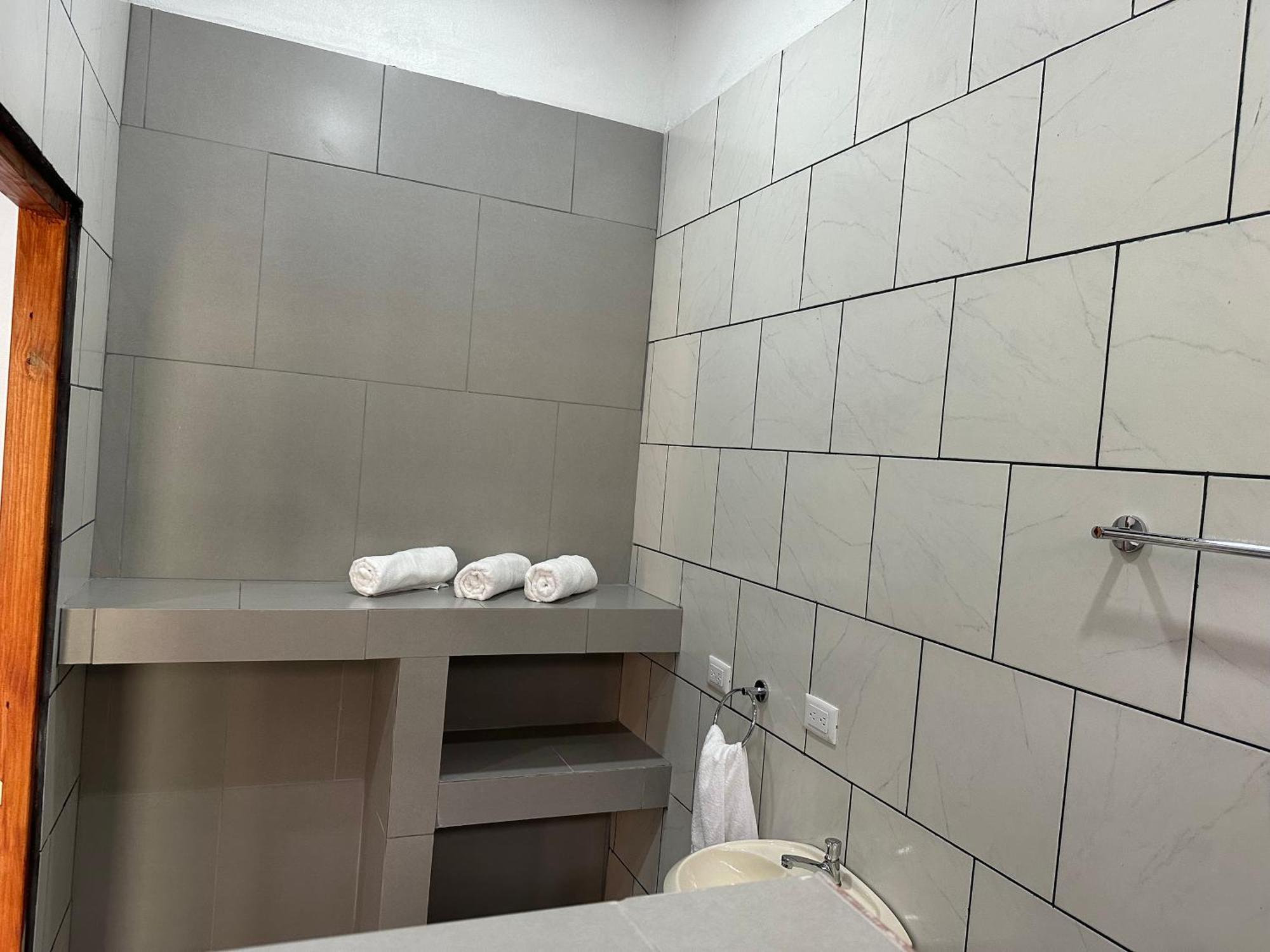 Cabanas Roca Verde Monteverde エクステリア 写真